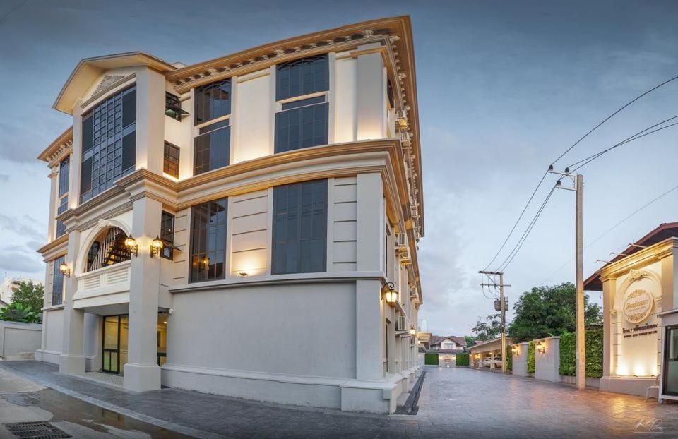 Huern Kan Thong Hotel Phrae Εξωτερικό φωτογραφία